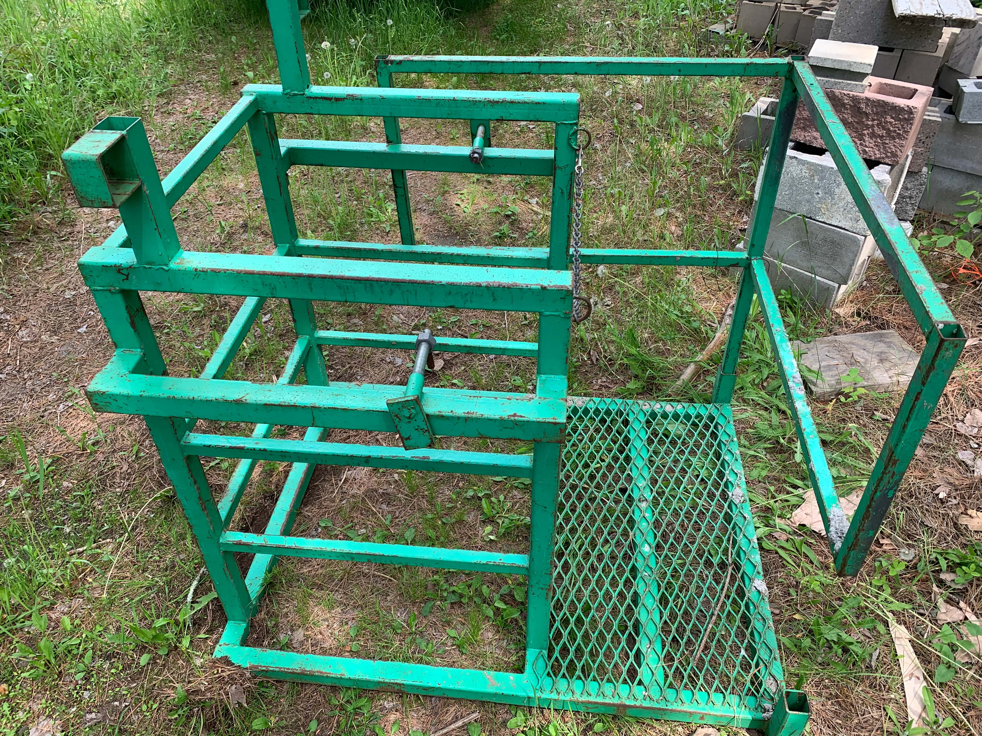 Complete Used Non-Stop Crank-Up Scaffolding Package: Towers, Winches, Carriages & Accessories